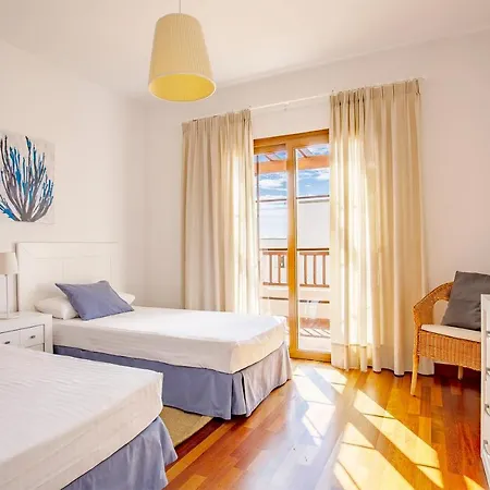 Sleeps 6 With Pool And Wifi Villa *
